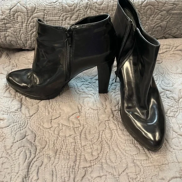Nine West Patent Black Ankle Boots - Picture 3 of 4